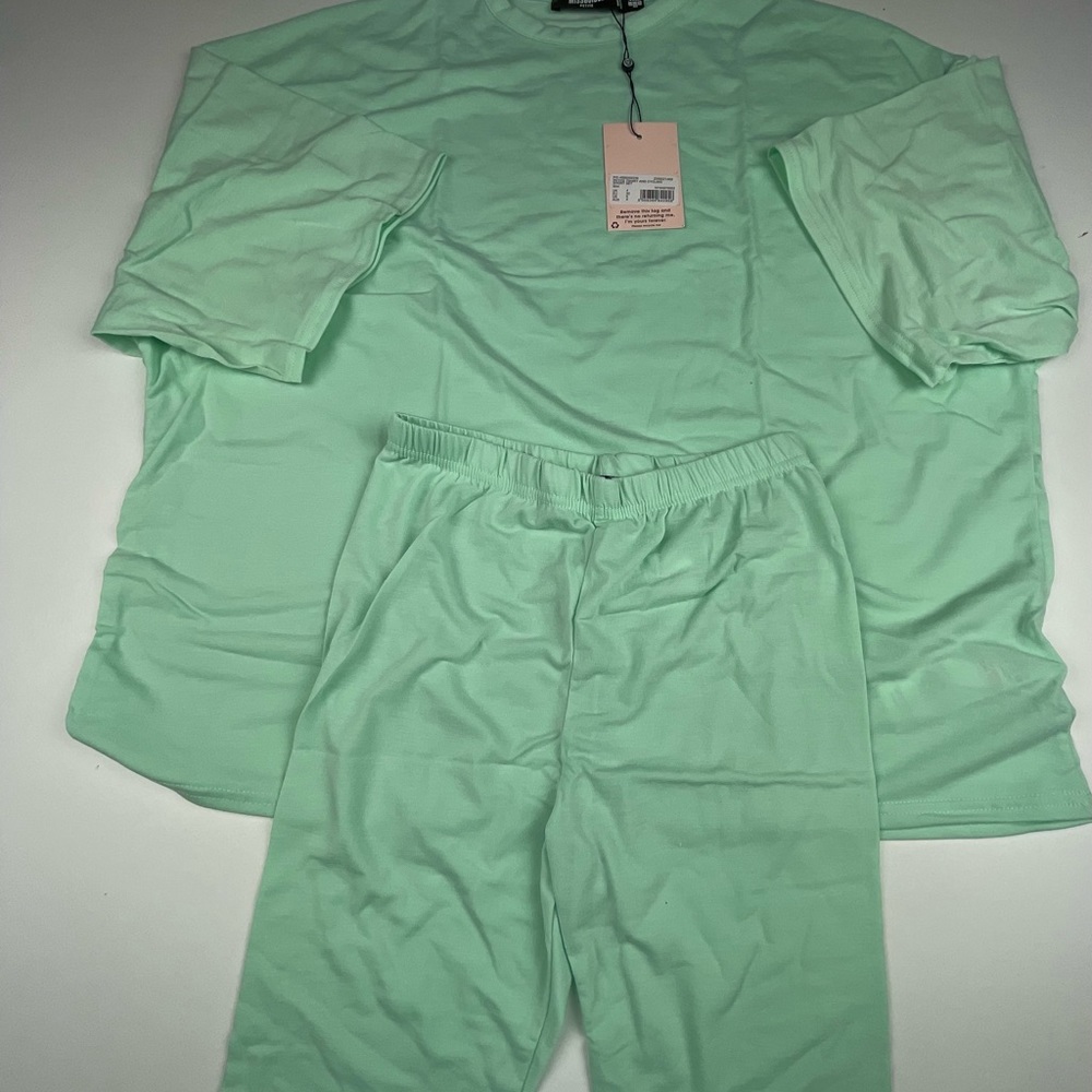 PELLE ISHIRT AND CYCLING
SHORT SET
Mint - Picture 2 of 5